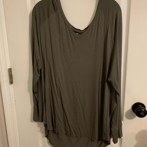American eagle jagging long sleeve shirt